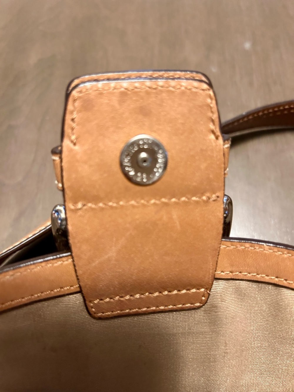 Vintage Coach F10925 Signature Canvas Shoulder Bag - Picture 7 of 13